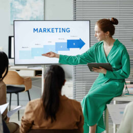 b2b-saas-marketing b2b-saas-marketing